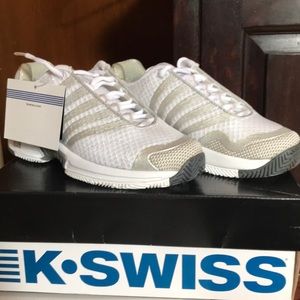 NWT K Swiss Tennis Sneaker